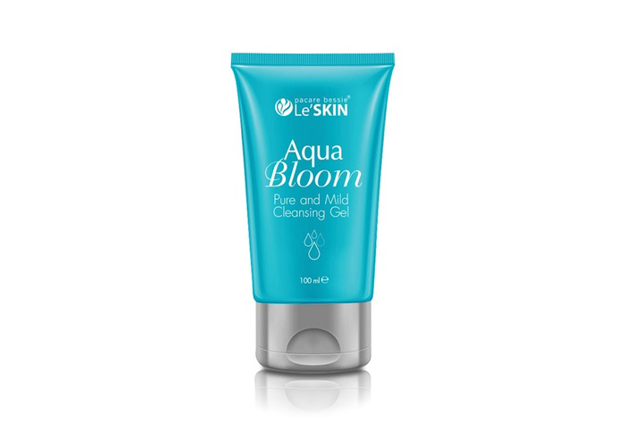 Нежный гель для умывания из Таиланда для всех типов кожи Aqua Bloom Pure And Mild Cleansing Gel Le'Skin 100 мл. ТАЙСКИЙ ГЕЛЬ ДЛЯ УМЫВАНИЯ
